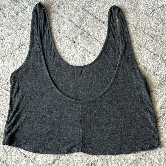 FREE Brandy Melville One Size Slouchy Backless Tanktop - Picture 7 of 9
